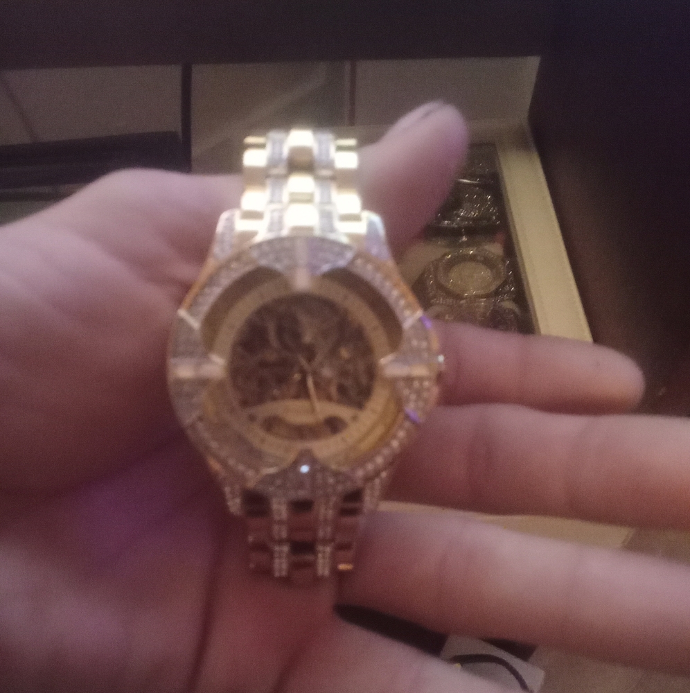 Watch - Picture 2 of 3